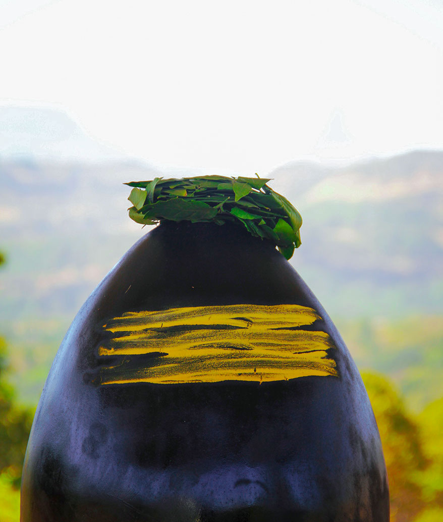 Siddha Linga close-up